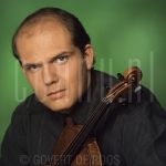 04-07-1990 Jaap van Zweden at studio Amsterdam

[keywords]Eyecontact, Posed, Half Length, Violin[/keywords]